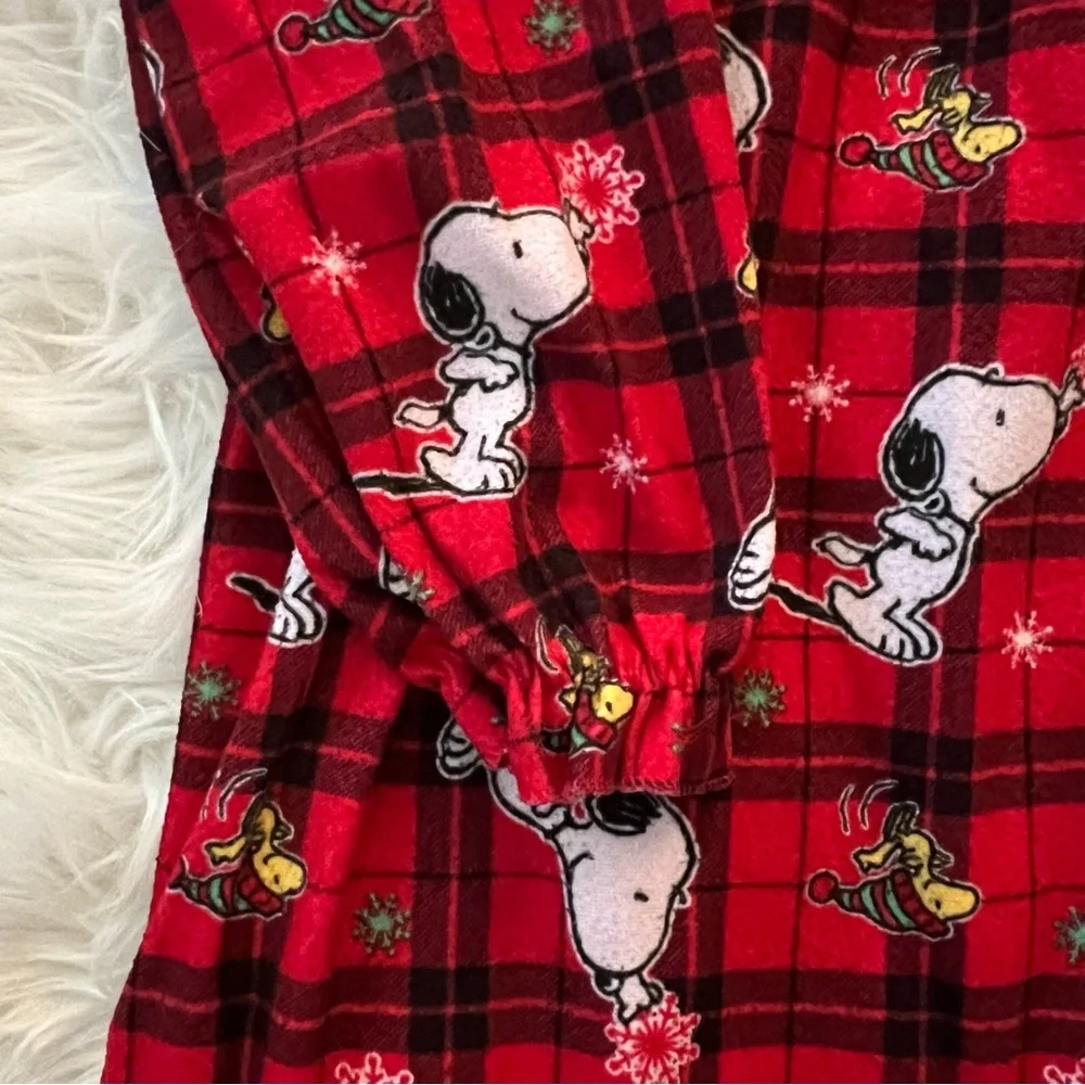 Girls Snoopy Peanuts Christmas Nightgown Size Small